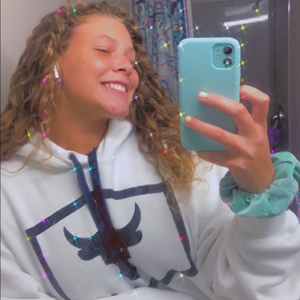 Meet your Posher, Madison